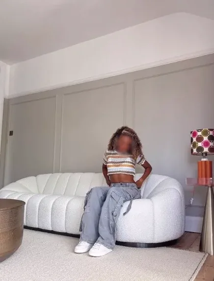 Agnes, 20