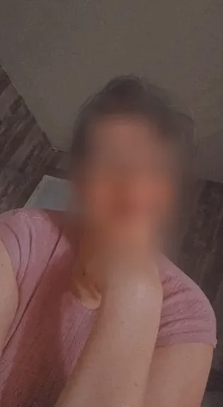 Anne, 27