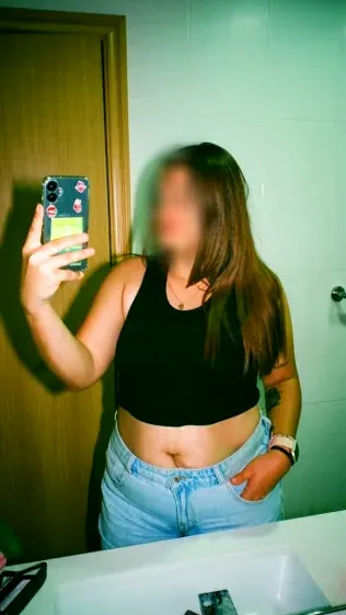 Cecilie, 28
