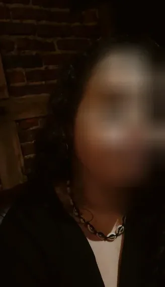 Ellen, 24