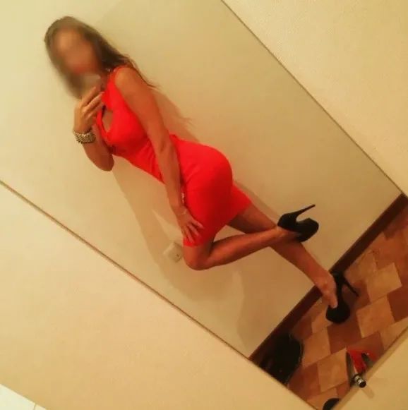 Milica, 28