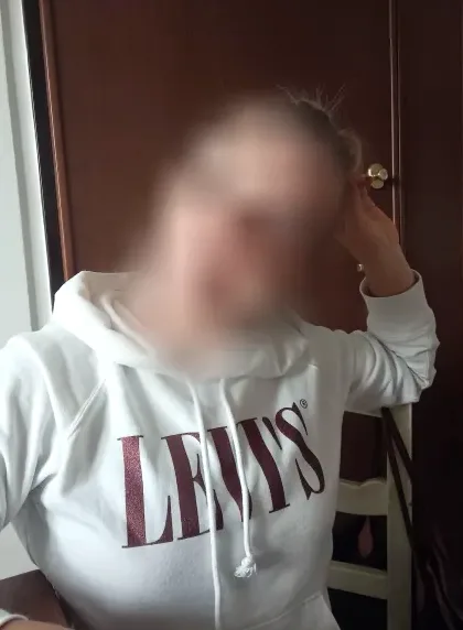 Nadia, 39