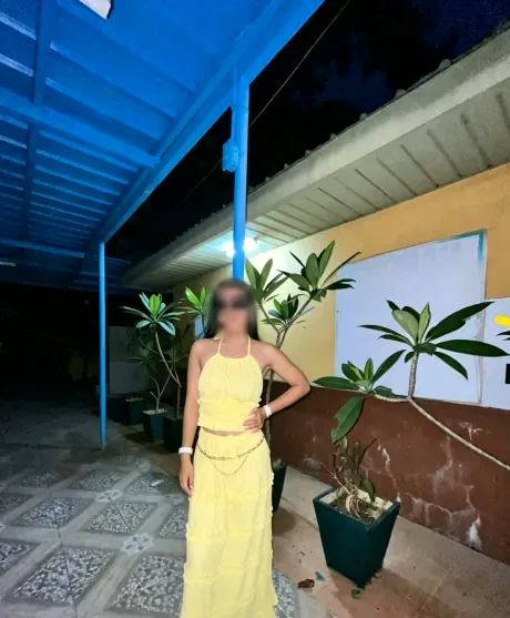 Rosa, 29