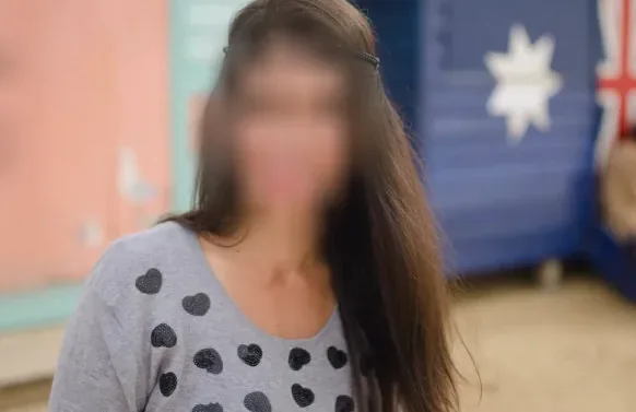Sara, 39
